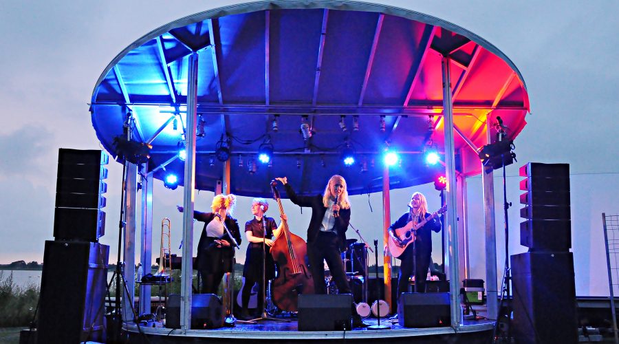 Nu har vi släppt sommarens första musikkvällar! Nu har vi släppt sommarens första musikkvällar!